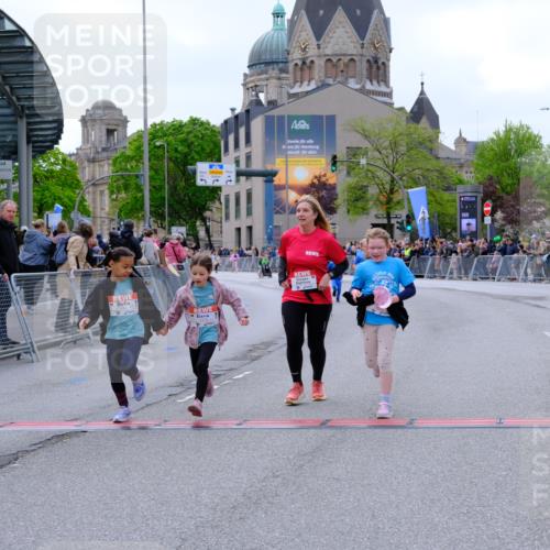 25.04.2026 - Das Zehntel Tim E. http://msf.ph/oto/9579351 25.04.2026 11:09:40 Ziel 5658, 6286, 6290, 6862, 7262, 7432, 7476 meine-sportfotos.de