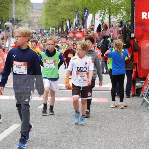 25.04.2026 - Das Zehntel Strokosch-Dieckow http://msf.ph/oto/9579352 25.04.2026 08:51:36 Ziel 1125, 1200, 1284, 1523, 1731, 1987, 2751, 2806, 3261, 3303, 3309, 3843, 3967, 1125, 1200, 1284, 1523, 1731, 1987, 2751, 2806, 3261, 3303, 3309, 3843, 3967 meine-sportfotos.de