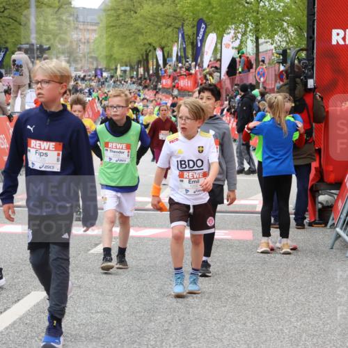 25.04.2026 - Das Zehntel Strokosch-Dieckow http://msf.ph/oto/9579361 25.04.2026 08:51:36 Ziel 1125, 1200, 1284, 1523, 1731, 1987, 2751, 2806, 3261, 3303, 3309, 3843, 3967, 1125, 1200, 1284, 1523, 1731, 1987, 2751, 2806, 3261, 3303, 3309, 3843, 3967 meine-sportfotos.de
