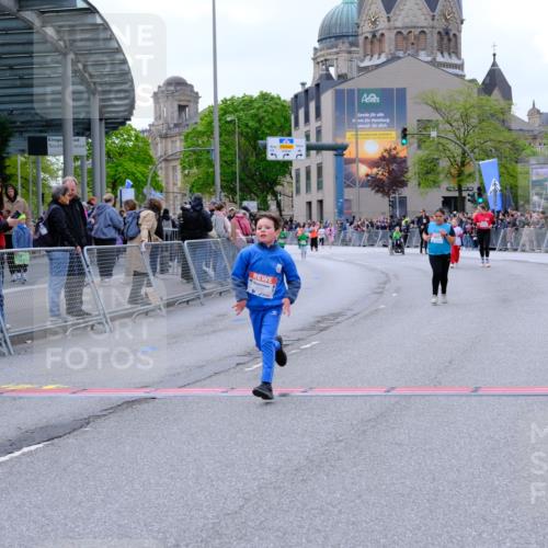 25.04.2026 - Das Zehntel Tim E. http://msf.ph/oto/9579366 25.04.2026 11:09:45 Ziel 5730, 6286, 6290, 6862, 7432, 7476 meine-sportfotos.de