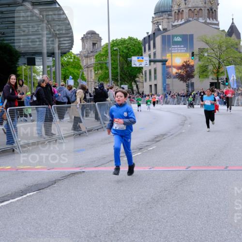 25.04.2026 - Das Zehntel Tim E. http://msf.ph/oto/9579368 25.04.2026 11:09:45 Ziel 5730, 6286, 6290, 6862, 7432, 7476 meine-sportfotos.de