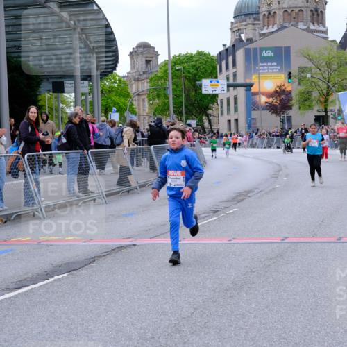 25.04.2026 - Das Zehntel Tim E. http://msf.ph/oto/9579370 25.04.2026 11:09:46 Ziel 5199, 5730, 6286, 6290, 6862, 7432, 7476 meine-sportfotos.de
