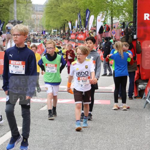 25.04.2026 - Das Zehntel Strokosch-Dieckow http://msf.ph/oto/9579379 25.04.2026 08:51:36 Ziel 1125, 1200, 1284, 1523, 1731, 1987, 2751, 2806, 3261, 3303, 3309, 3843, 3967, 1125, 1200, 1284, 1523, 1731, 1987, 2751, 2806, 3261, 3303, 3309, 3843, 3967 meine-sportfotos.de