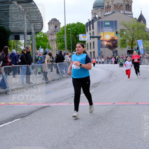 25.04.2026 - Das Zehntel Tim E. http://msf.ph/oto/9579383 25.04.2026 11:09:49 Ziel 5199, 5730, 6286, 6290 meine-sportfotos.de