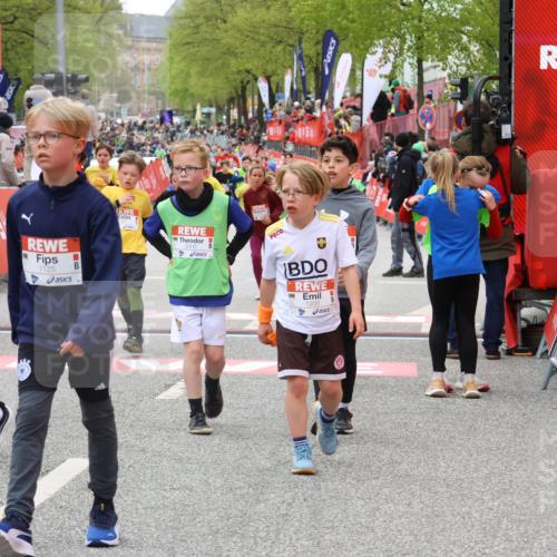 25.04.2026 - Das Zehntel Strokosch-Dieckow http://msf.ph/oto/9579397 25.04.2026 08:51:36 Ziel 1125, 1200, 1284, 1523, 1731, 1987, 2751, 2806, 3261, 3303, 3309, 3843, 3967, 1125, 1200, 1284, 1523, 1731, 1987, 2751, 2806, 3261, 3303, 3309, 3843, 3967 meine-sportfotos.de