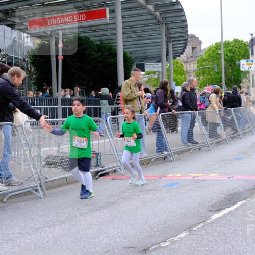 25.04.2026 - Das Zehntel Tim E. http://msf.ph/oto/9579414 25.04.2026 11:10:01 Ziel 5849, 5863, 7379 meine-sportfotos.de