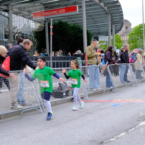 25.04.2026 - Das Zehntel Tim E. http://msf.ph/oto/9579418 25.04.2026 11:10:01 Ziel 5849, 5863, 7379 meine-sportfotos.de
