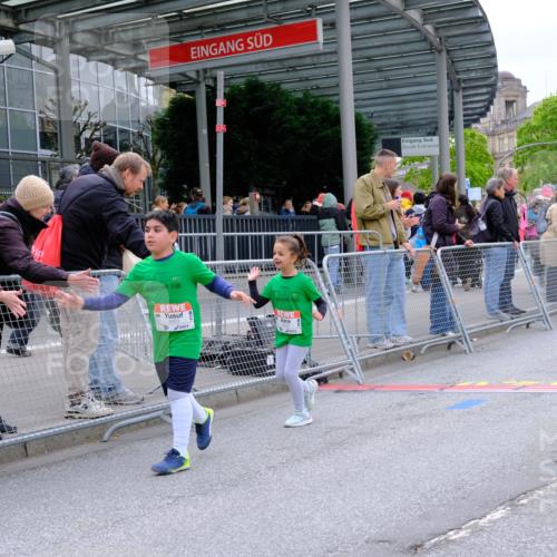 25.04.2026 - Das Zehntel Tim E. http://msf.ph/oto/9579419 25.04.2026 11:10:02 Ziel 5849, 5863, 7342, 7379 meine-sportfotos.de