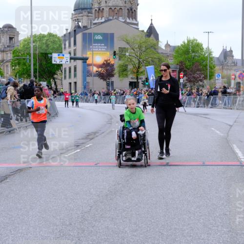 25.04.2026 - Das Zehntel Tim E. http://msf.ph/oto/9579431 25.04.2026 11:10:08 Ziel 7342, 7351, 7379 meine-sportfotos.de