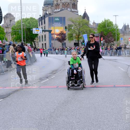 25.04.2026 - Das Zehntel Tim E. http://msf.ph/oto/9579434 25.04.2026 11:10:08 Ziel 7342, 7351, 7379 meine-sportfotos.de