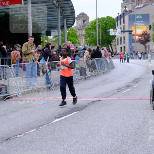 25.04.2026 - Das Zehntel Tim E. http://msf.ph/oto/9579435 25.04.2026 11:10:09 Ziel 7342, 7351, 7379, 7530, 7534 meine-sportfotos.de