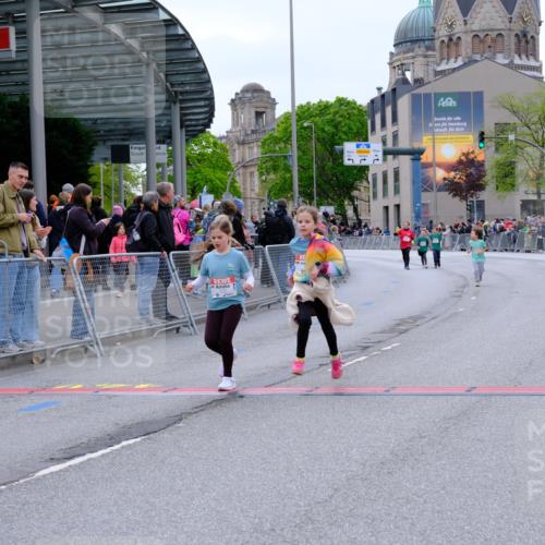25.04.2026 - Das Zehntel Tim E. http://msf.ph/oto/9579442 25.04.2026 11:10:15 Ziel 7351, 7530, 7534 meine-sportfotos.de