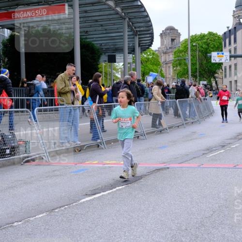 25.04.2026 - Das Zehntel Tim E. http://msf.ph/oto/9579462 25.04.2026 11:10:24 Ziel 5086, 5175, 5982, 5986, 7792 meine-sportfotos.de