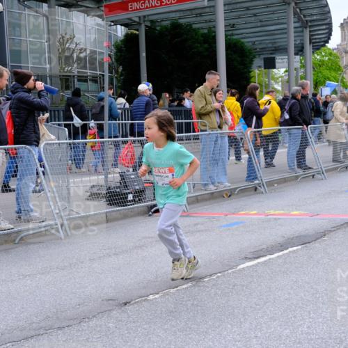 25.04.2026 - Das Zehntel Tim E. http://msf.ph/oto/9579469 25.04.2026 11:10:25 Ziel 5086, 5175, 5982, 5986, 7792 meine-sportfotos.de