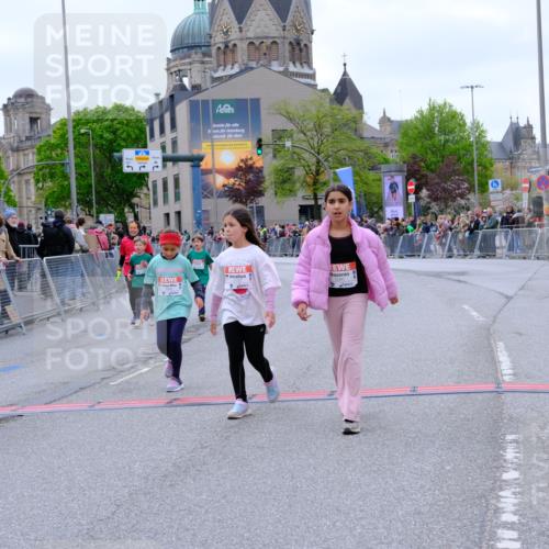 25.04.2026 - Das Zehntel Tim E. http://msf.ph/oto/9579473 25.04.2026 11:10:27 Ziel 5086, 5175, 5982, 5986, 7783, 7792 meine-sportfotos.de