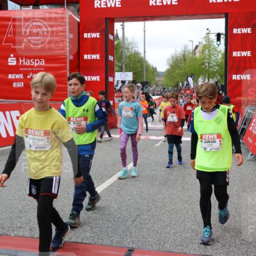 25.04.2026 - Das Zehntel Strokosch-Dieckow http://msf.ph/oto/9579487 25.04.2026 08:51:51 Ziel 2162, 2169, 2338, 2598, 2616, 2624, 2800, 3097, 3461, 3648, 3933, 3978, 2162, 2169, 2338, 2598, 2616, 2624, 2800, 3097, 3461, 3648, 3933, 3978 meine-sportfotos.de