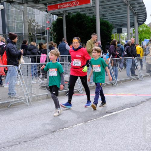 25.04.2026 - Das Zehntel Tim E. http://msf.ph/oto/9579488 25.04.2026 11:10:34 Ziel 7783, 7792 meine-sportfotos.de