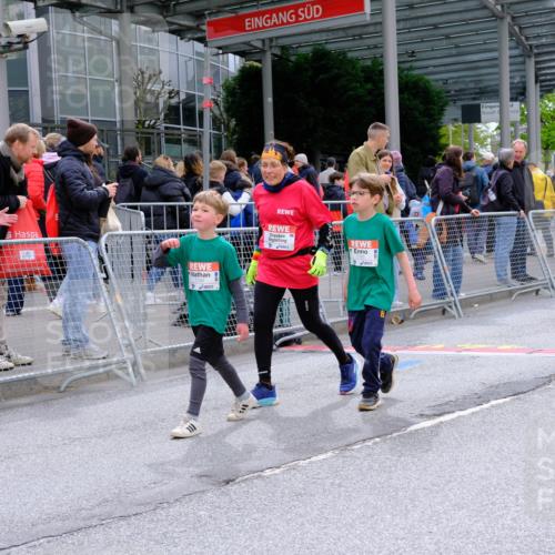 25.04.2026 - Das Zehntel Tim E. http://msf.ph/oto/9579489 25.04.2026 11:10:35 Ziel 7783, 7792 meine-sportfotos.de