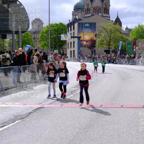 25.04.2026 - Das Zehntel Tim E. http://msf.ph/oto/9579491 25.04.2026 11:11:03 Ziel 5128, 6579, 6596 meine-sportfotos.de