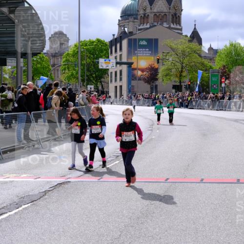 25.04.2026 - Das Zehntel Tim E. http://msf.ph/oto/9579493 25.04.2026 11:11:03 Ziel 5128, 6579, 6596 meine-sportfotos.de