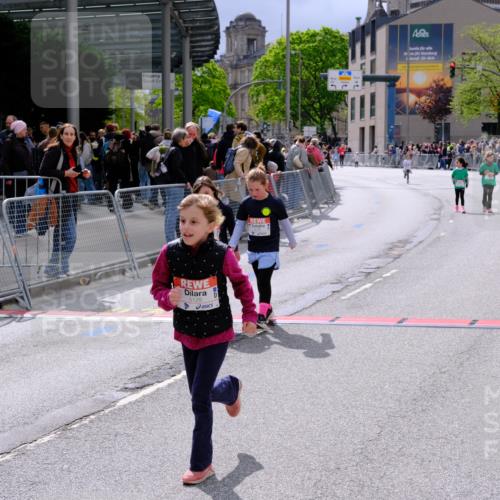 25.04.2026 - Das Zehntel Tim E. http://msf.ph/oto/9579502 25.04.2026 11:11:04 Ziel 5128, 6579, 6596 meine-sportfotos.de