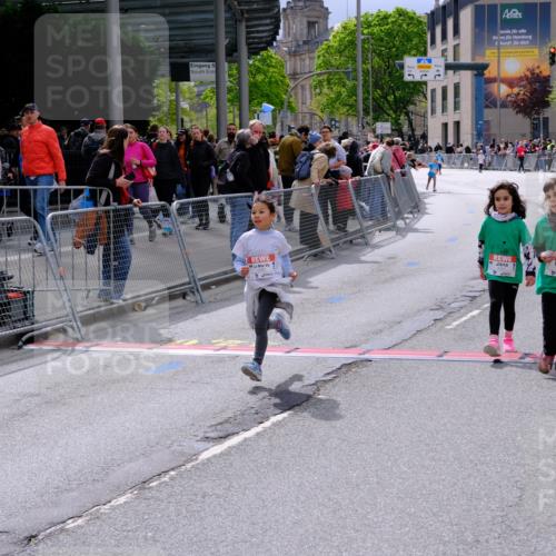 25.04.2026 - Das Zehntel Tim E. http://msf.ph/oto/9579507 25.04.2026 11:11:15 Ziel 5085, 6447, 6451 meine-sportfotos.de