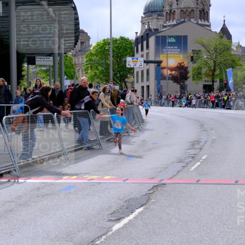 25.04.2026 - Das Zehntel Tim E. http://msf.ph/oto/9579523 25.04.2026 11:11:23 Ziel 6788 meine-sportfotos.de