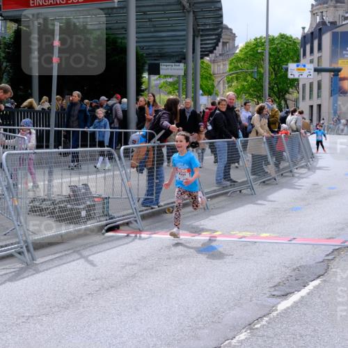 25.04.2026 - Das Zehntel Tim E. http://msf.ph/oto/9579530 25.04.2026 11:11:24 Ziel 6788 meine-sportfotos.de