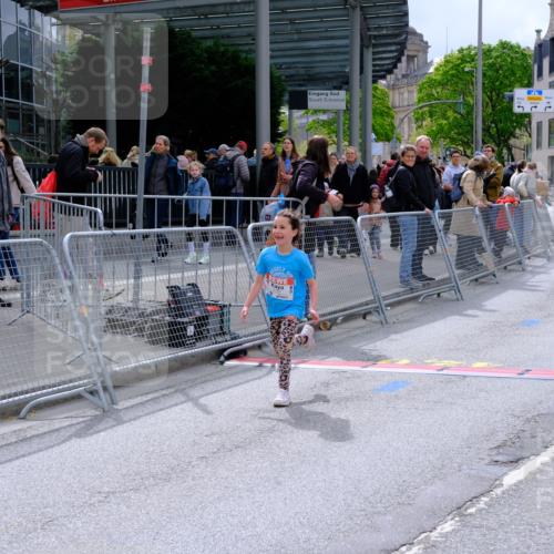 25.04.2026 - Das Zehntel Tim E. http://msf.ph/oto/9579534 25.04.2026 11:11:24 Ziel 6788 meine-sportfotos.de