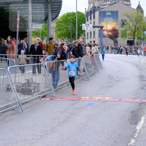 25.04.2026 - Das Zehntel Tim E. http://msf.ph/oto/9579546 25.04.2026 11:11:33 Ziel 6785 meine-sportfotos.de