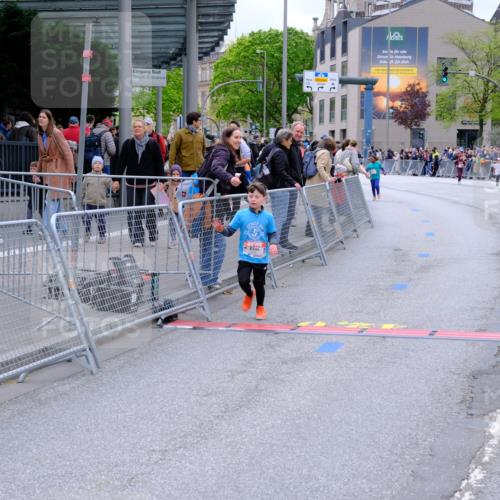 25.04.2026 - Das Zehntel Tim E. http://msf.ph/oto/9579548 25.04.2026 11:11:33 Ziel 6785 meine-sportfotos.de