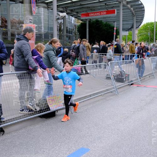 25.04.2026 - Das Zehntel Tim E. http://msf.ph/oto/9579552 25.04.2026 11:11:35 Ziel 6785 meine-sportfotos.de