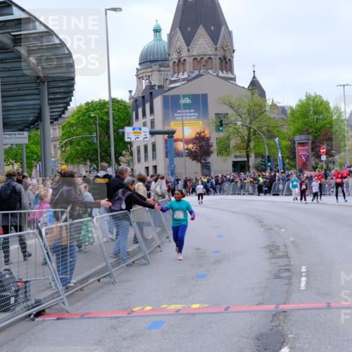 25.04.2026 - Das Zehntel Tim E. http://msf.ph/oto/9579555 25.04.2026 11:11:40 Ziel 5883 meine-sportfotos.de