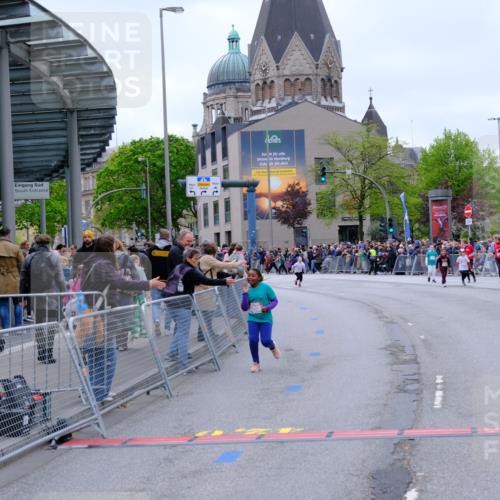 25.04.2026 - Das Zehntel Tim E. http://msf.ph/oto/9579560 25.04.2026 11:11:41 Ziel 5883 meine-sportfotos.de