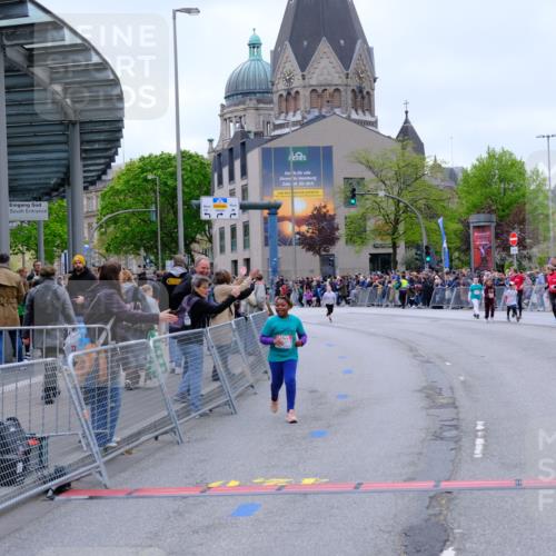 25.04.2026 - Das Zehntel Tim E. http://msf.ph/oto/9579562 25.04.2026 11:11:41 Ziel 5883 meine-sportfotos.de