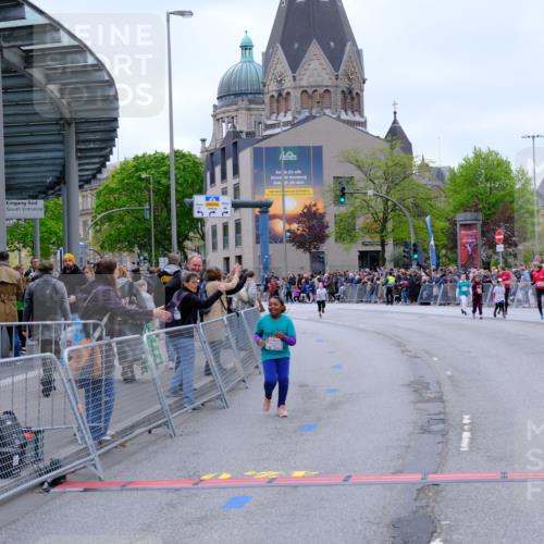 25.04.2026 - Das Zehntel Tim E. http://msf.ph/oto/9579563 25.04.2026 11:11:41 Ziel 5883 meine-sportfotos.de