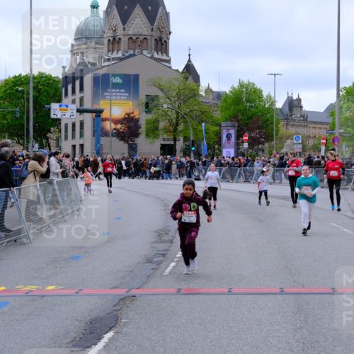 25.04.2026 - Das Zehntel Tim E. http://msf.ph/oto/9579579 25.04.2026 11:11:49 Ziel 5876, 5883, 7036 meine-sportfotos.de
