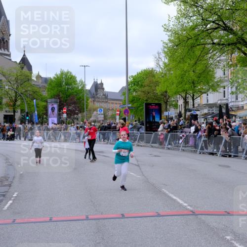 25.04.2026 - Das Zehntel Tim E. http://msf.ph/oto/9579581 25.04.2026 11:11:50 Ziel 5876, 7036 meine-sportfotos.de