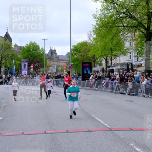 25.04.2026 - Das Zehntel Tim E. http://msf.ph/oto/9579586 25.04.2026 11:11:50 Ziel 5876, 7036 meine-sportfotos.de