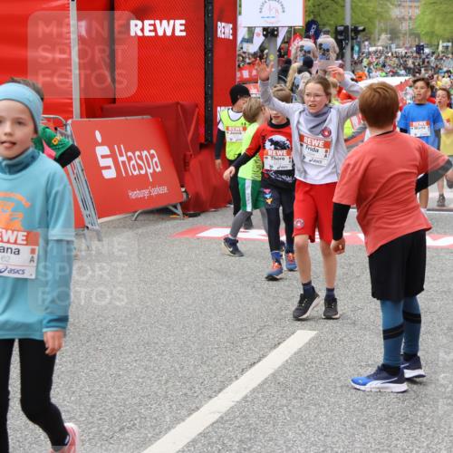 25.04.2026 - Das Zehntel Strokosch-Dieckow http://msf.ph/oto/9579592 25.04.2026 08:51:59 Ziel 2066, 2149, 2162, 2312, 2320, 2338, 2761, 2894, 3229, 3332, 3382, 3407, 3570, 3921, 4015, 2066, 2149, 2162, 2312, 2320, 2338, 2761, 2894, 3229, 3332, 3382, 3407, 3570, 3921, 4015 meine-sportfotos.de