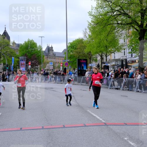 25.04.2026 - Das Zehntel Tim E. http://msf.ph/oto/9579603 25.04.2026 11:11:54 Ziel 5016, 5079, 5122, 5876, 7036, 7350 meine-sportfotos.de