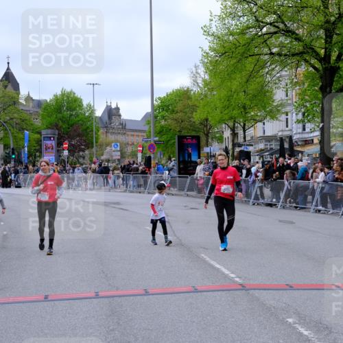 25.04.2026 - Das Zehntel Tim E. http://msf.ph/oto/9579604 25.04.2026 11:11:55 Ziel 5016, 5079, 5122, 5876, 7036, 7350 meine-sportfotos.de