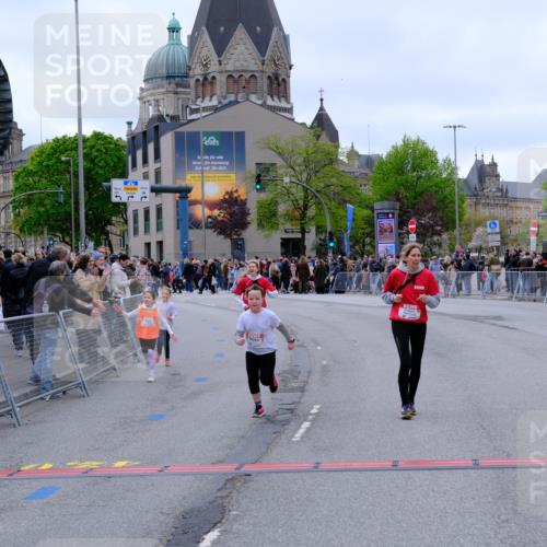 25.04.2026 - Das Zehntel Tim E. http://msf.ph/oto/9579606 25.04.2026 11:11:56 Ziel 5016, 5079, 5122, 5876, 7350 meine-sportfotos.de