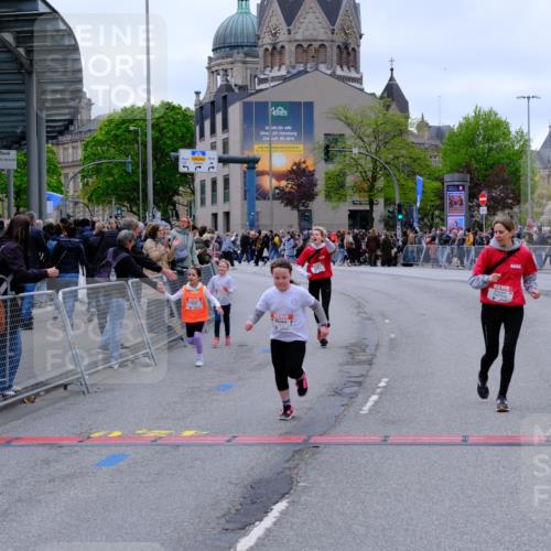 25.04.2026 - Das Zehntel Tim E. http://msf.ph/oto/9579613 25.04.2026 11:11:56 Ziel 5016, 5079, 5122, 5876, 7350 meine-sportfotos.de