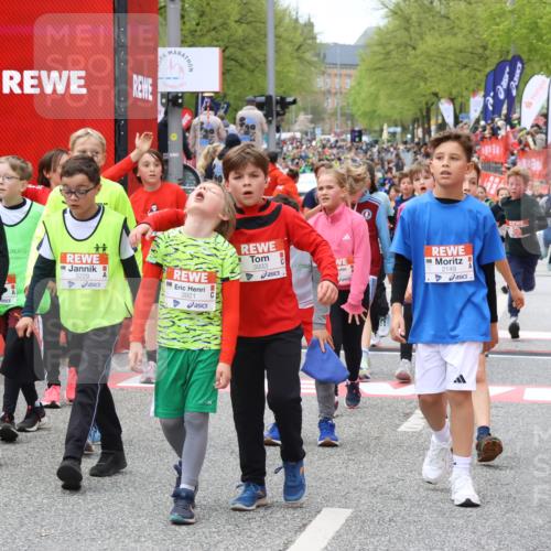 25.04.2026 - Das Zehntel Strokosch-Dieckow http://msf.ph/oto/9579617 25.04.2026 08:52:03 Ziel 1017, 1018, 1279, 1840, 2066, 2149, 2161, 2320, 2671, 2761, 3229, 3332, 3352, 3382, 3407, 3421, 3570, 3675, 4015, 1017, 1018, 1279, 1840, 2066, 2149, 2161, 2320, 2671, 2761, 3229, 3332, 3352, 3382, 3407, 3421, 3570, 3675, 4015 meine-sportfotos.de