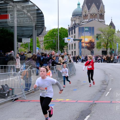 25.04.2026 - Das Zehntel Tim E. http://msf.ph/oto/9579622 25.04.2026 11:11:57 Ziel 5016, 5079, 5122, 5876, 7350 meine-sportfotos.de