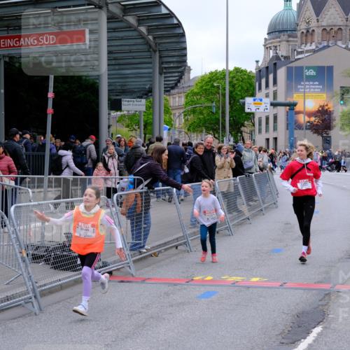 25.04.2026 - Das Zehntel Tim E. http://msf.ph/oto/9579626 25.04.2026 11:11:58 Ziel 5016, 5079, 5122, 7350 meine-sportfotos.de