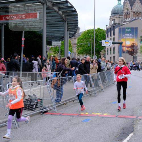 25.04.2026 - Das Zehntel Tim E. http://msf.ph/oto/9579629 25.04.2026 11:11:59 Ziel 5016, 5079, 5122, 7350 meine-sportfotos.de