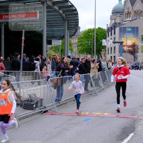 25.04.2026 - Das Zehntel Tim E. http://msf.ph/oto/9579630 25.04.2026 11:11:59 Ziel 5016, 5079, 5122, 7350 meine-sportfotos.de