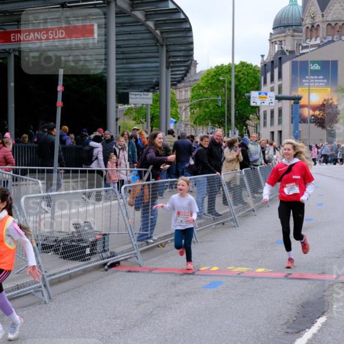 25.04.2026 - Das Zehntel Tim E. http://msf.ph/oto/9579631 25.04.2026 11:11:59 Ziel 5016, 5079, 5122, 7350 meine-sportfotos.de
